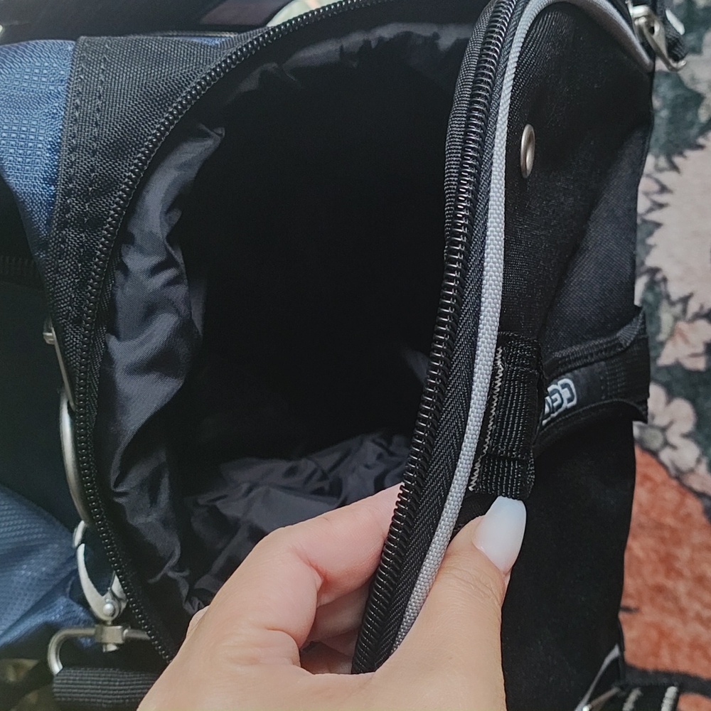 OGIO DUFFLE Bag - Picture 8 of 9